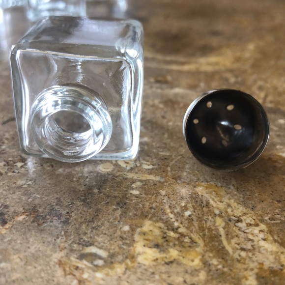 Vintage individual glass & pewter S&P shakers - Picture 3 of 3